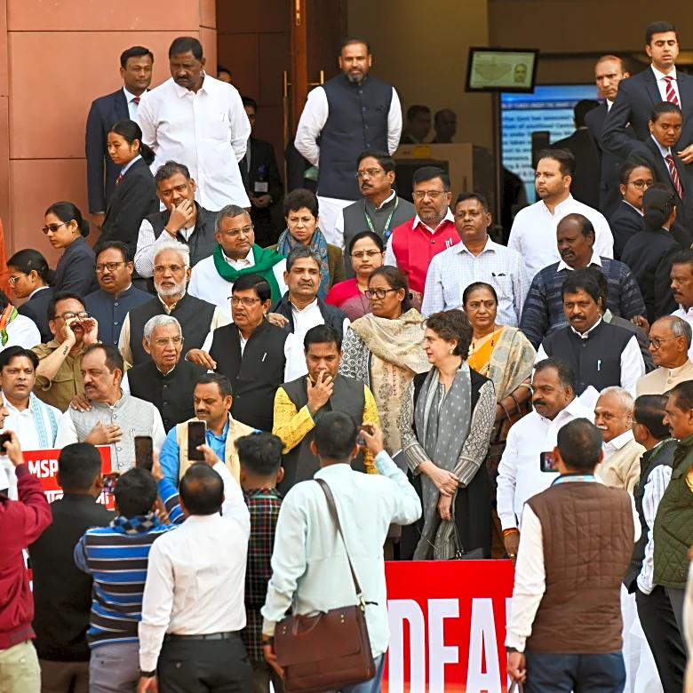 Indian unions and farmers stage a nationwide strike over interim trade deal with US