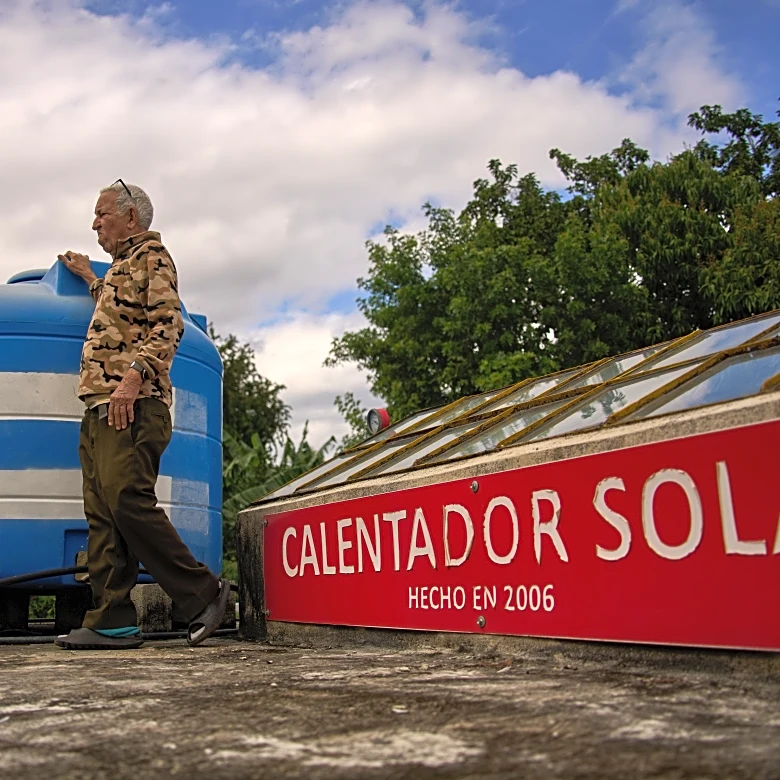 2 Mexican Navy ships laden with humanitarian aid dock in Cuba as US blockade sparks energy crisis