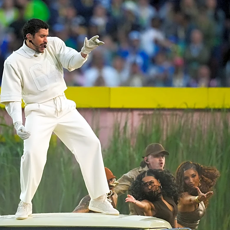 Bad Bunny offered to pay for Puerto Rican star Carlos Correa's WBC insurance