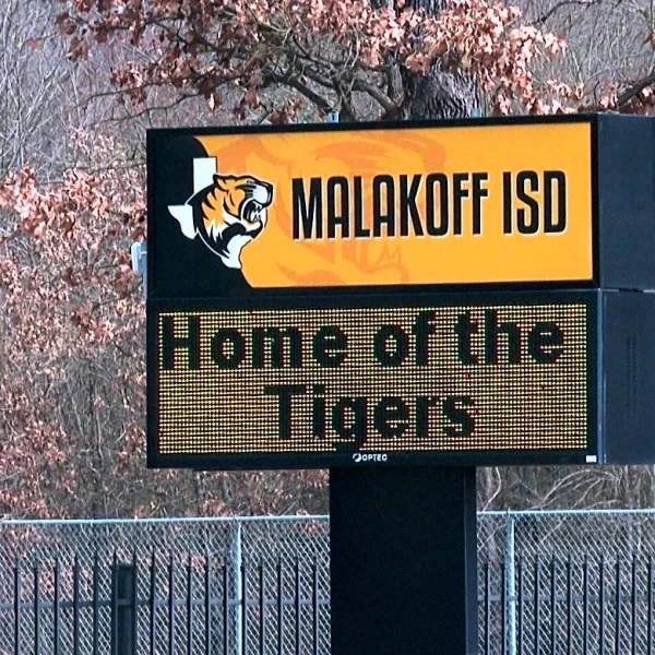 Some US schools cancel class pictures after online claims surrounding Epstein