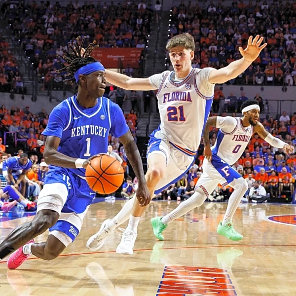 Kentucky guard Denzel Aberdeen gets dubbed 'Gator traitor' during his return game to Florida