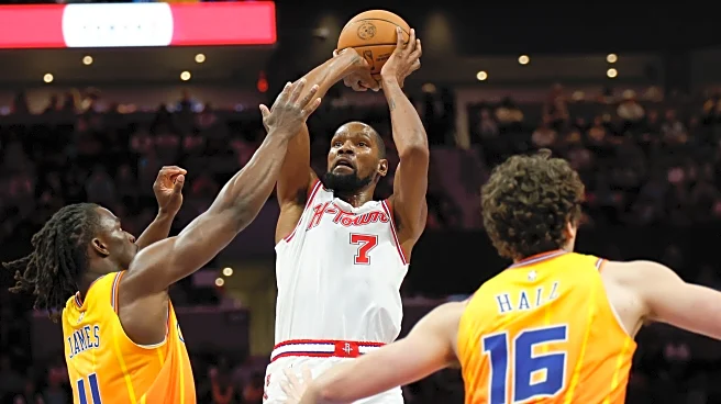 Durant scores 35 points as Rockets hold on to beat Hornets 105-101