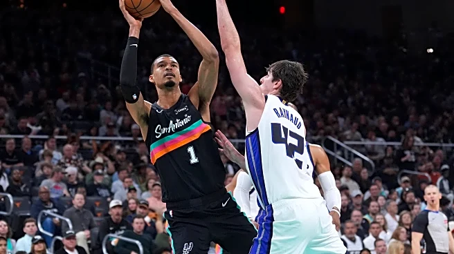 Wembanyama has 28 points, 15 rebounds to lead Spurs to eighth straight win, 139-122 over Kings