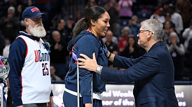 Geno Auriemma’s 655th AP Top 25 appearance moves him past Tara VanDerveer