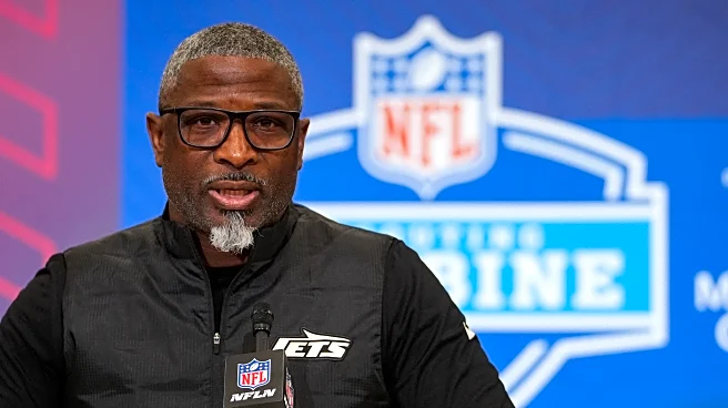 Jets coach Aaron Glenn will call the defensive plays this season. He says it's his 'superpower'