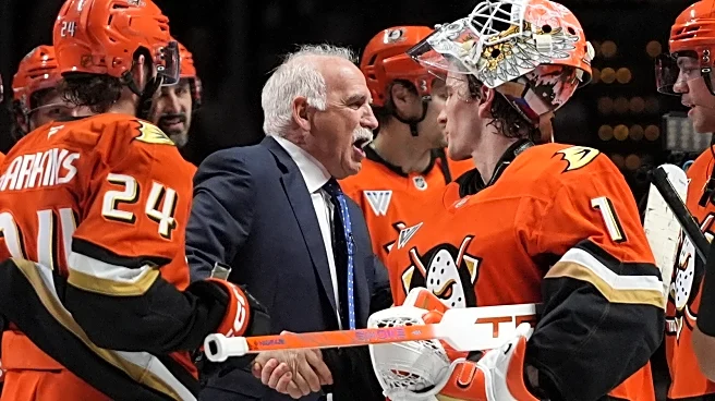 Joel Quenneville reaches 1,000 victories, joining Scotty Bowman in an elite club for NHL coaches