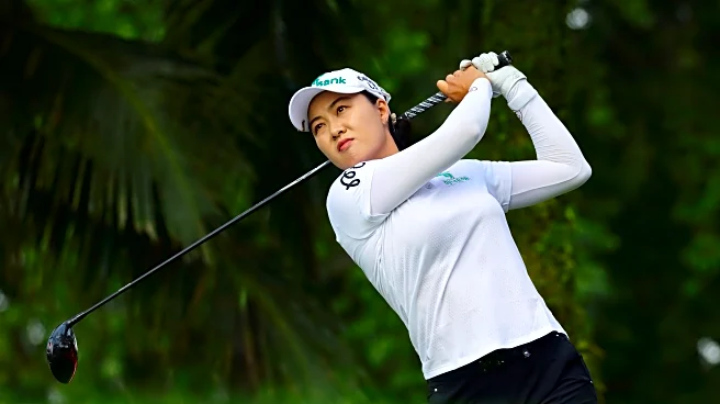 3-time major winner Minjee Lee moves up the LPGA Singapore leaderboard with a 64