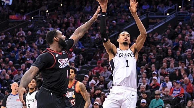 Harper scores 22, Spurs rebound from 1st loss in 12 games to romp past 76ers 131-91