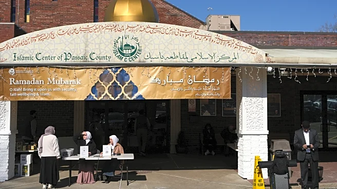 For US Muslims, immigration crackdown fears, new war worries and anti-Muslim rhetoric cloud Ramadan