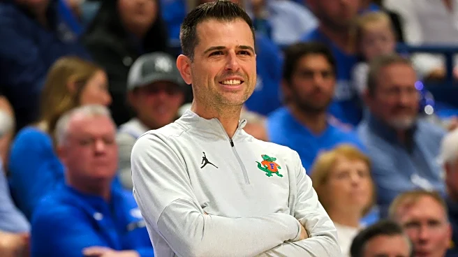 Defending champ Florida keeps winning and improves chances of landing a No. 1 seed