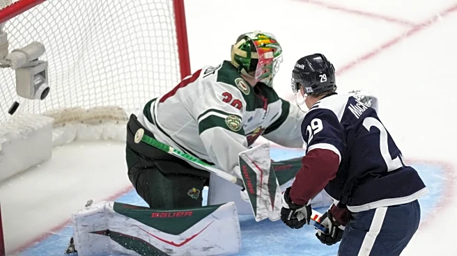 MacKinnon scores in shootout to lift Avalanche over Wild 3-2