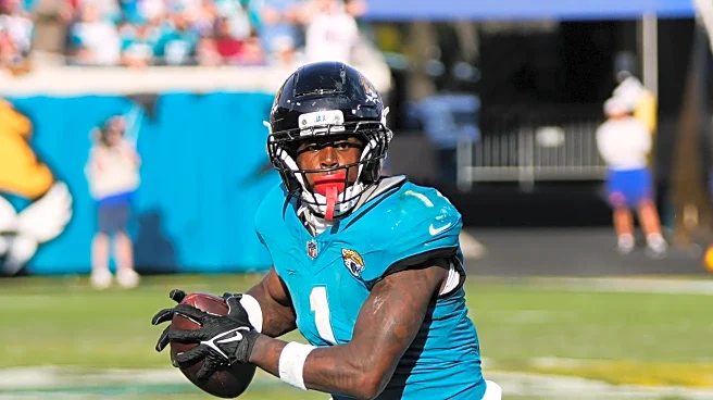 Running back Travis Etienne and guard David Edwards are joining the Saints, AP sources say