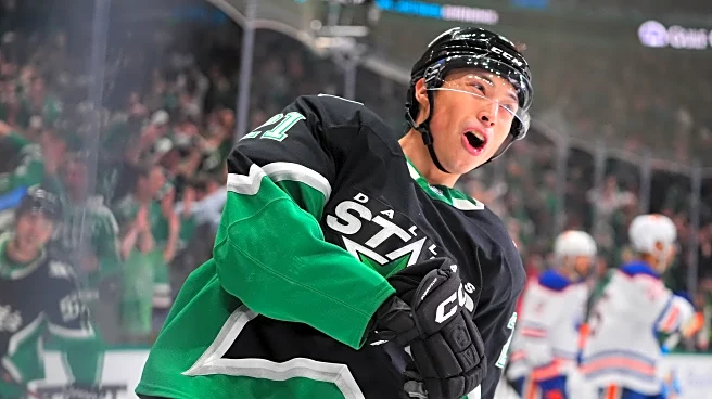 Robertson, Benn have two goals each in surging Stars' 7-2 win over Oilers
