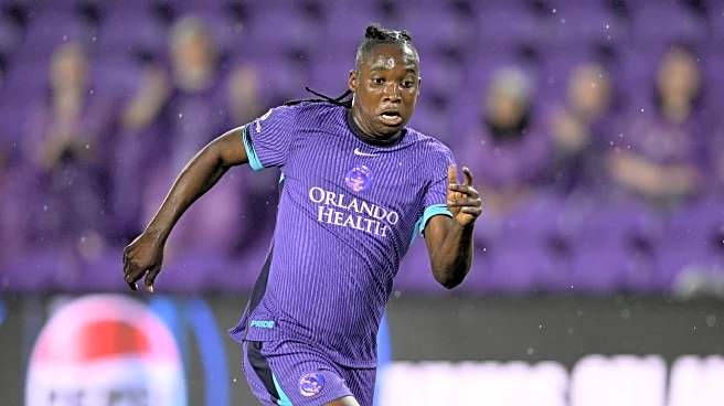 Thorns down NWSL rival Reign 2-0 despite a pair of red cards