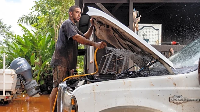 Historic Hawaii floods leave 2,000 people without power