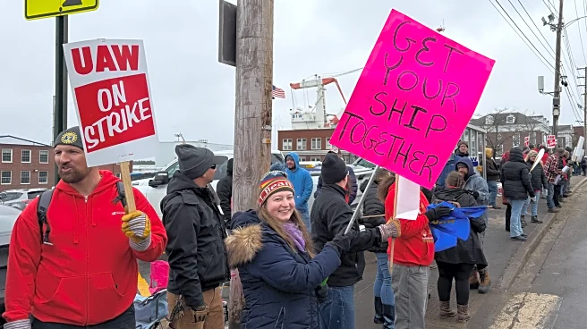 Navy shipyard workers approve a contract deal with Bath Iron Works, ending weeklong strike