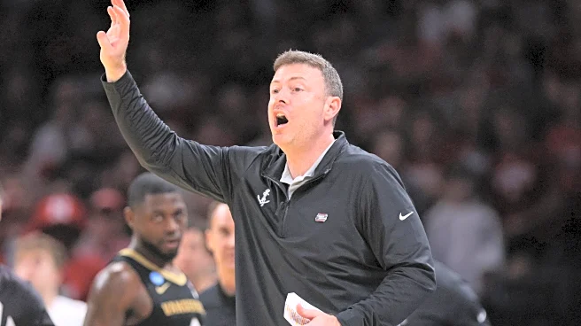 Vanderbilt locks in Mark Byington with an extension after 2 straight NCAA bids