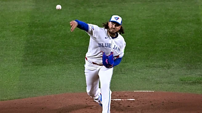 New Blue Jays RHP Cody Ponce carted off in 3rd inning of debut, leaves with right knee discomfort