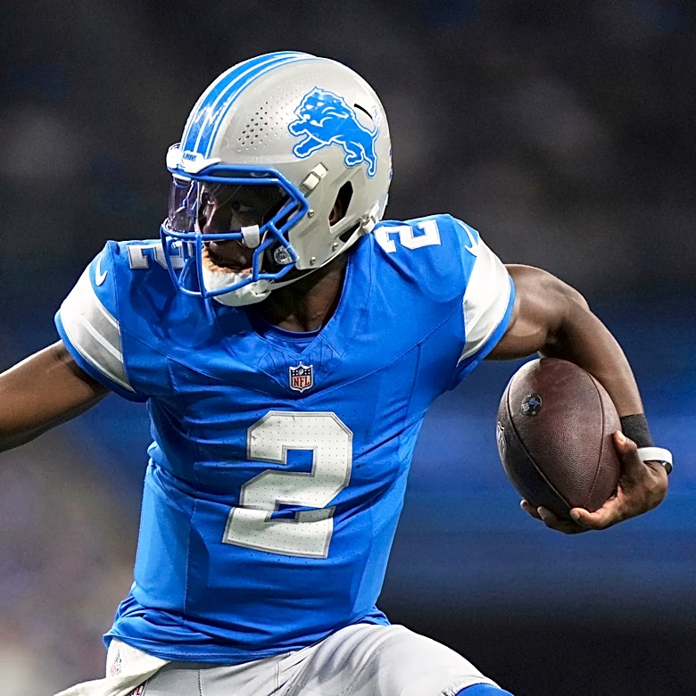 Titans add 4 free agents, including QB Hendon Hooker