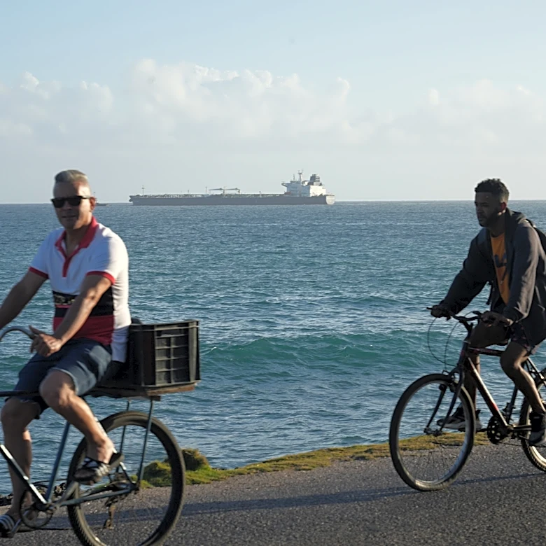 Moscow plans to send 2nd oil tanker to Cuba, Russian energy minister says