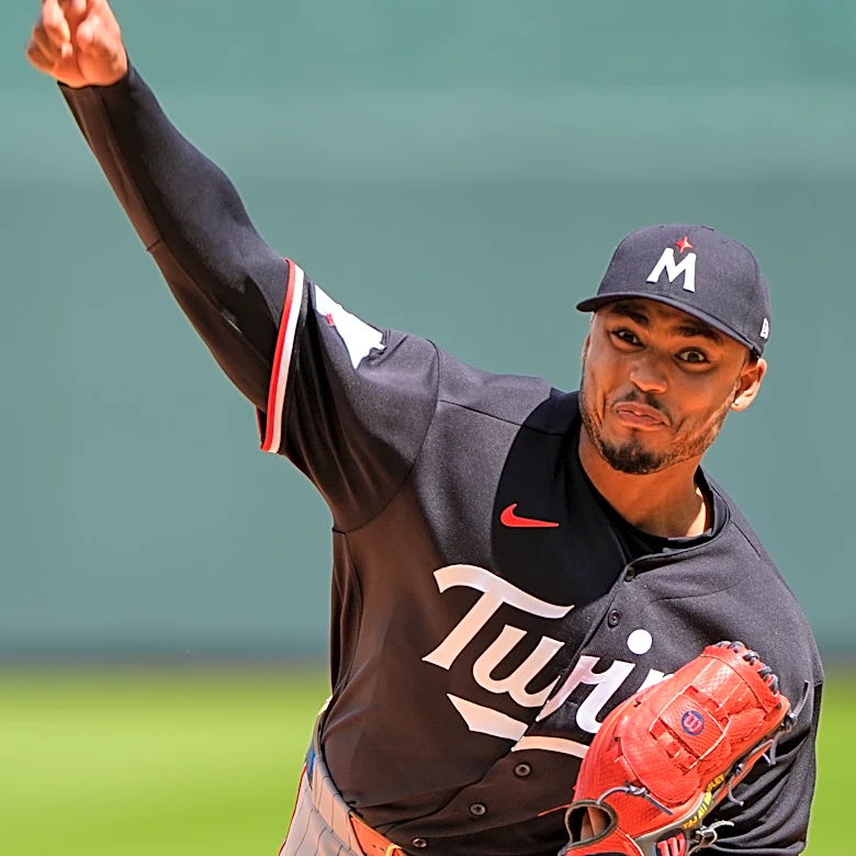 Taj Bradley tosses 6 shutout innings, Minnesota homers 3 times in the 9th in a 5-1 win over KC