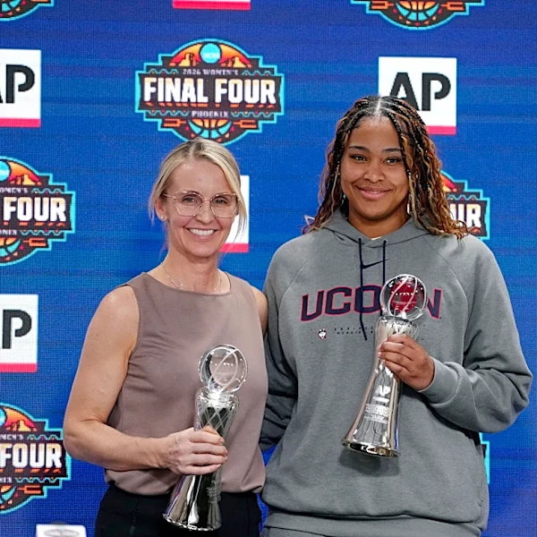 Shea Ralph, Sarah Strong savor AP basketball awards with Vanderbilt and UConn families present