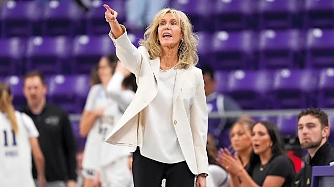 Washington extends women’s basketball head coach Tina Langley through 2031-32 season