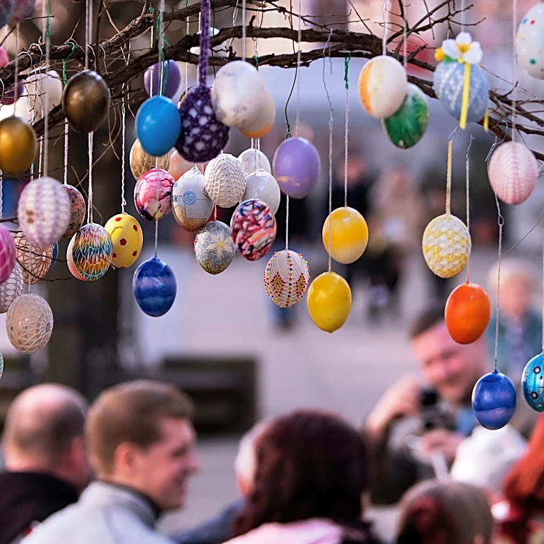 Easter eggs can be dyed and still eaten. Just follow these tips to make sure it's safe