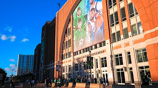 Dallas Stars' arena investigating 4 fans for apparently celebrating with a Nazi salute