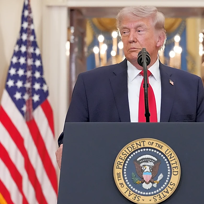 President Trump signs executive order that aims to stabilize college sports