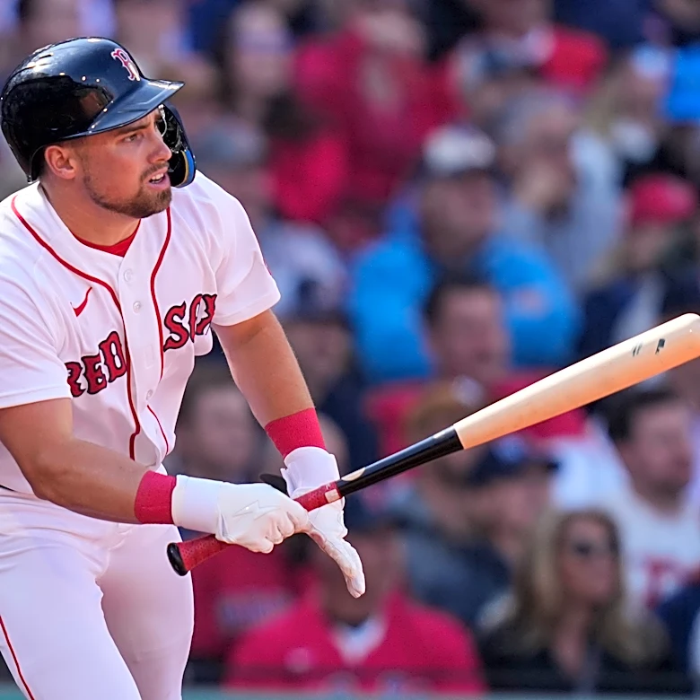 Red Sox's Caleb Durbin gets booed, snaps season-opening hitless streak in Boston home opener