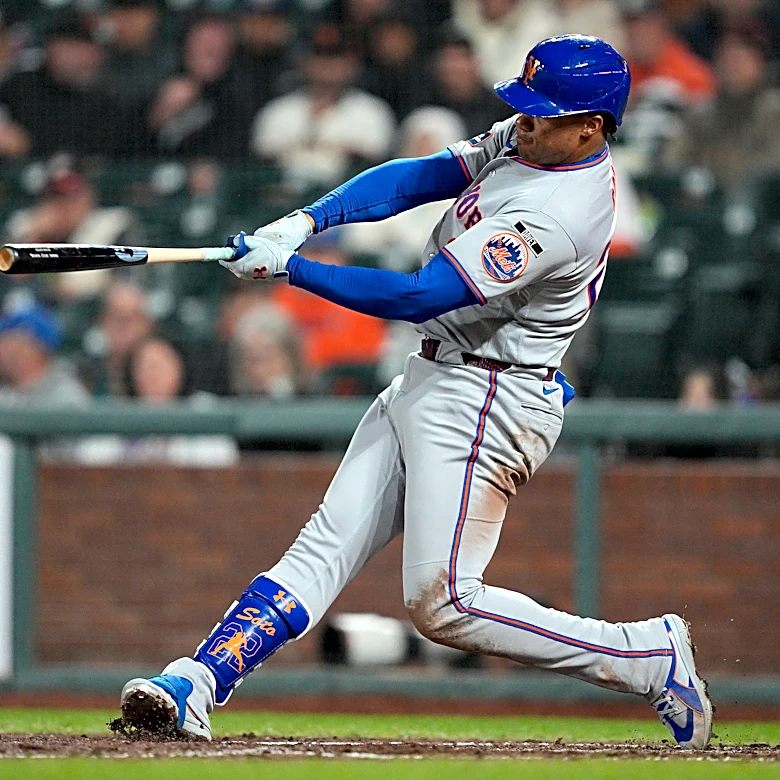 Mets slugger Juan Soto leaves game against Giants with right calf tightness; MRI set for Saturday