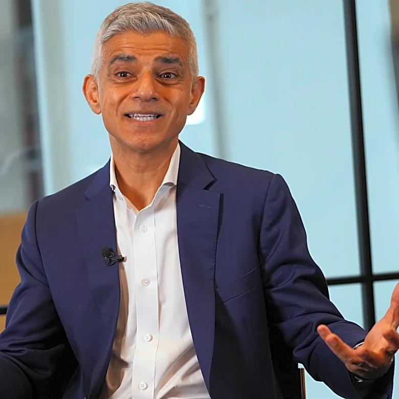 UK police investigate after officers left guns outside mayor’s home