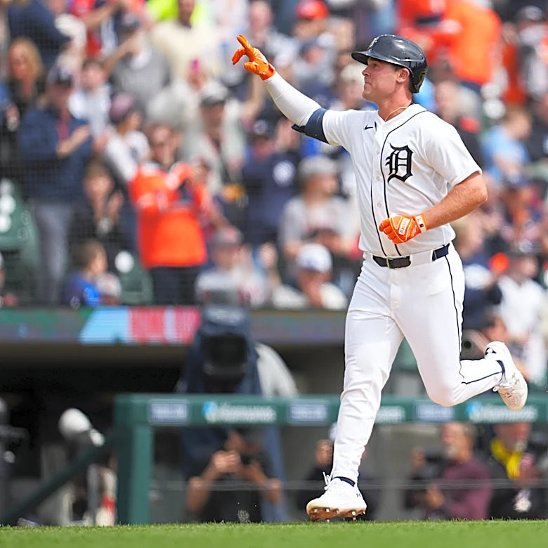 Tigers' offense erupts with four home runs in 11-6 victory over the Cardinals