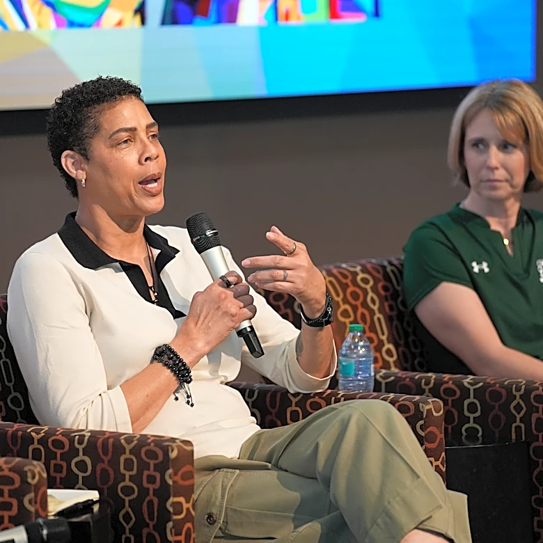 Cheryl Miller and other women's hoops greats discuss state of the game at AP Top 25 Poll Experience