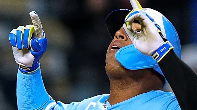 Perez’s homer highlights 6-run 6th inning as Royals top Brewers 8-2 for doubleheader split