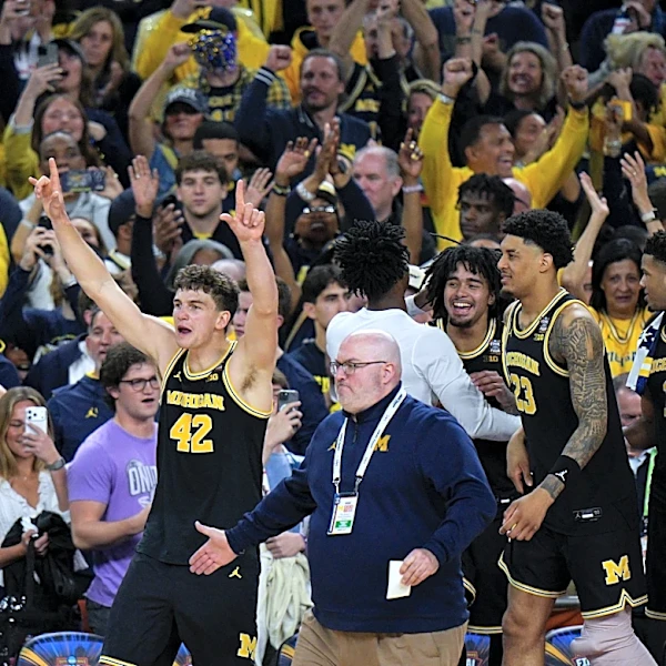Michigan installed as early favorite over UConn in national title game despite Lendeborg injury