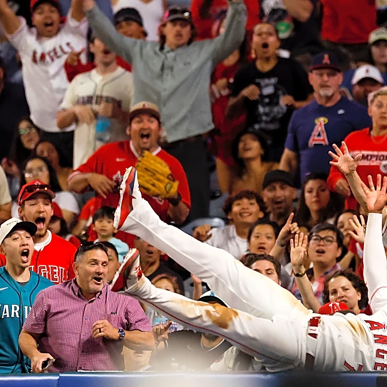 Neto homers and Adell robs the Mariners of 3 home runs in the Angels' 1-0 victory