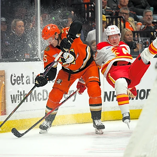 Ryan Strome scores against former team, Ducks' late-season skid extends to 5 with 5-3 loss to Flames