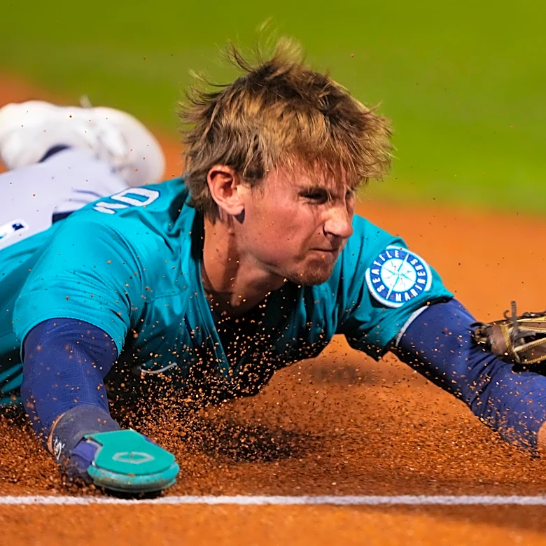 Mariners top prospect Colt Emerson is day to day after fouling a ball off his right foot
