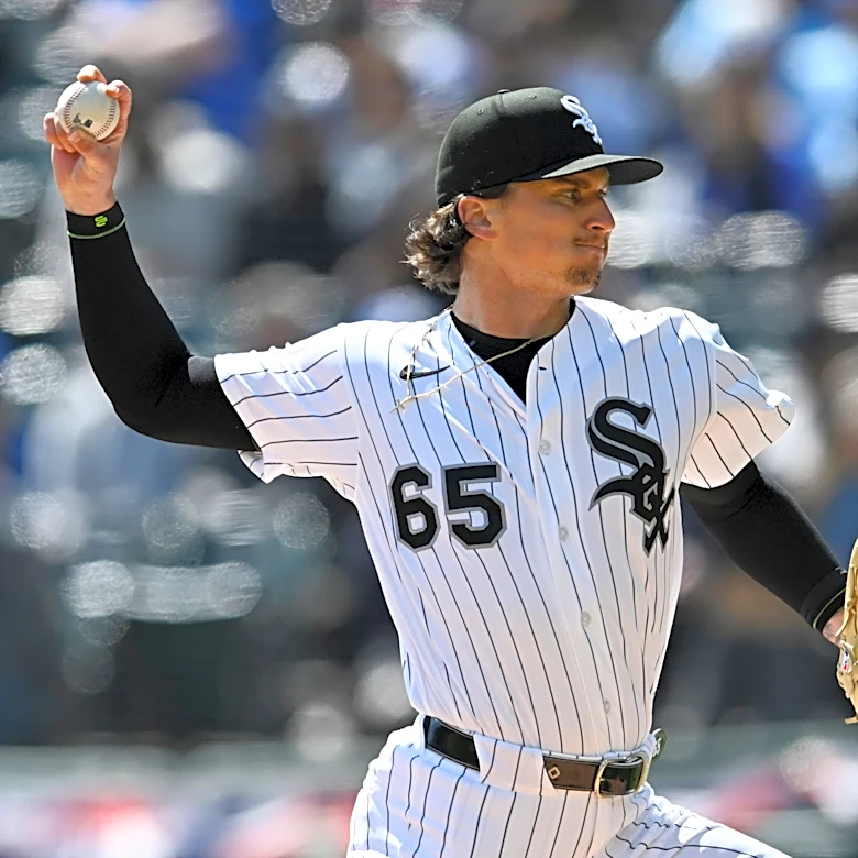 Davis Martin pitches White Sox past AL champion Blue Jays 3-0 for 3-game sweep