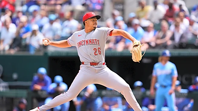 De La Cruz leads Reds to 2-1 win over Rangers and series sweep