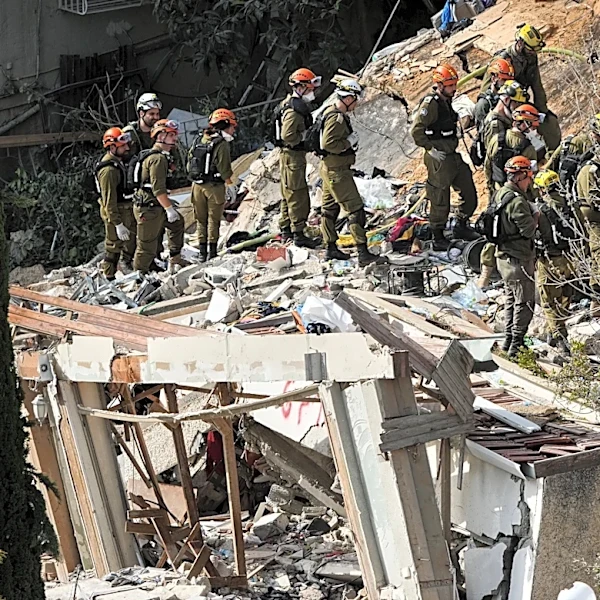 Airstrikes on Iran kill more than 25 as new ceasefire proposal is shared