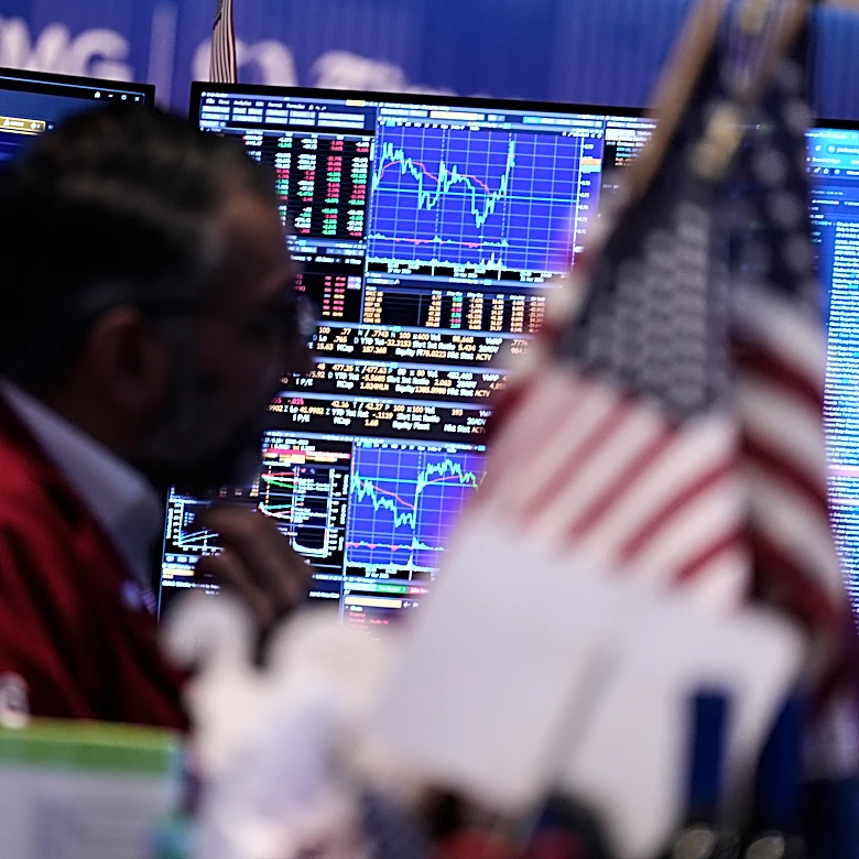 US markets are mixed, oil prices fall as Trump's deadline for Iran to open Strait of Hormuz looms