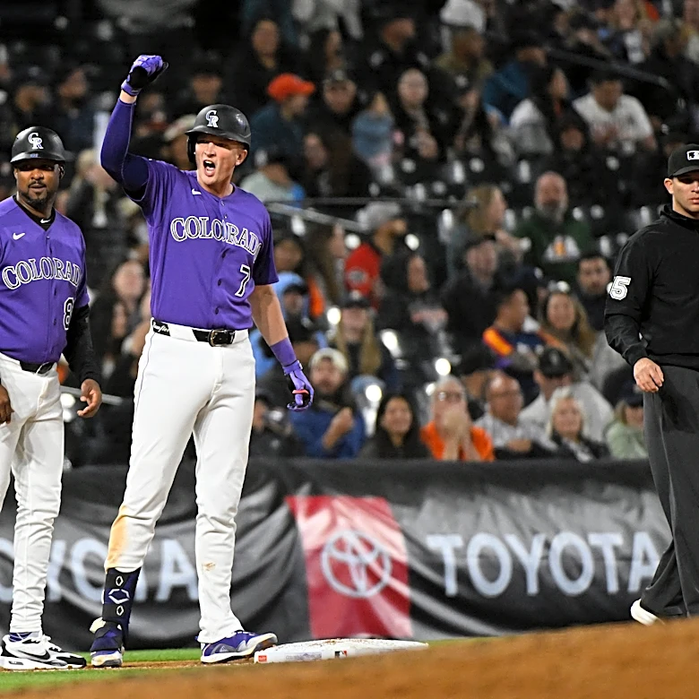 Rockies score 8 runs in the fifth inning and beat the Astros 9-7