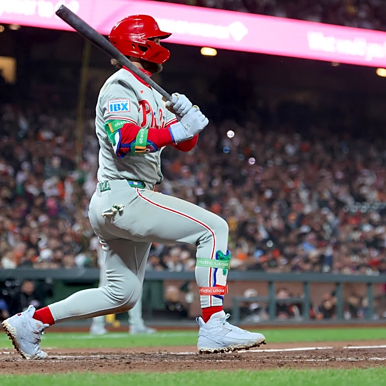 Alec Bohm and Bryce Harper lead rally in 7th as Phillies come back to beat Giants 6-4
