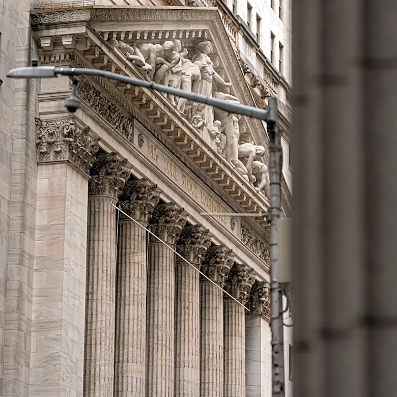 US markets fall and oil prices jump again as Trump's deadline for Iran to reopen oil route nears