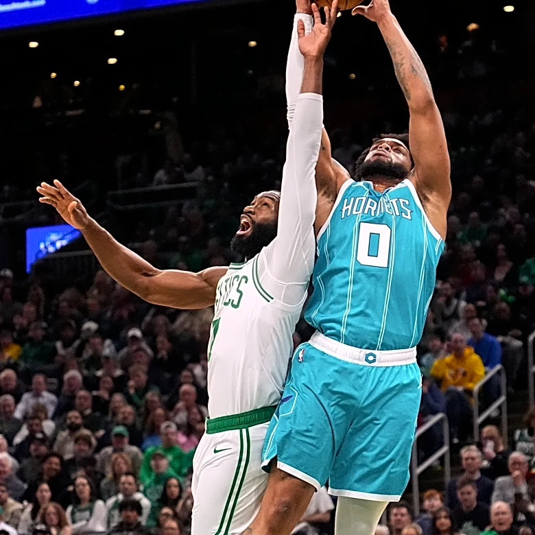 Brown scores 35 points as the Celtics beat the Hornets 113-102 to claim the season series