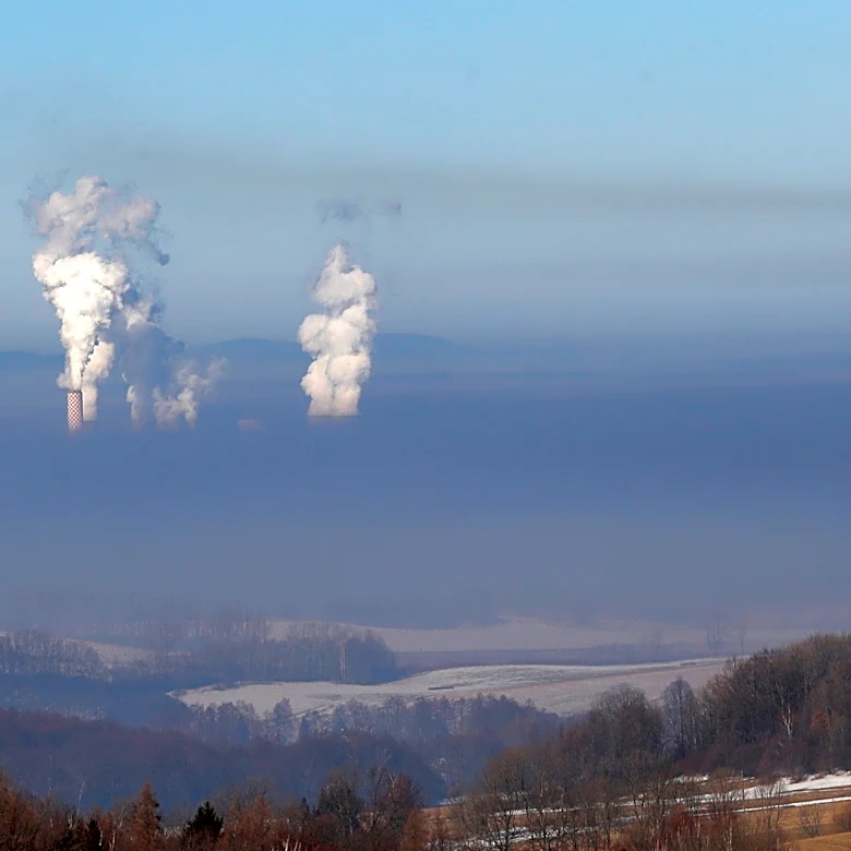 Activists ring alarm bells about halt in Poland's air pollution progress