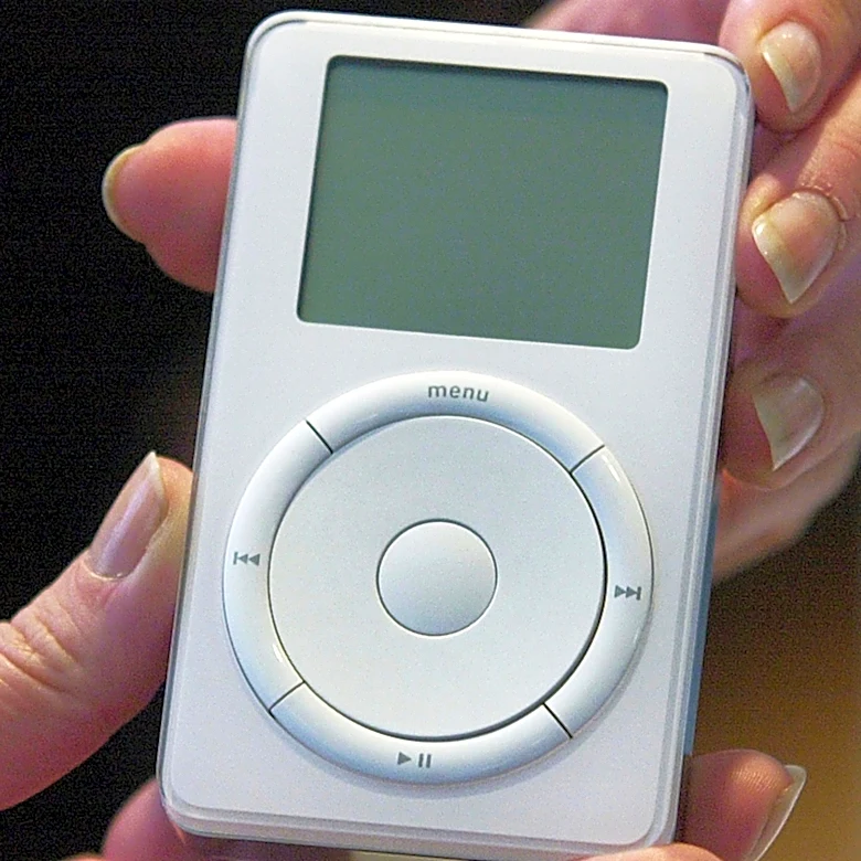 One Tech Tip: A new generation is reviving the iPod for distraction-free listening